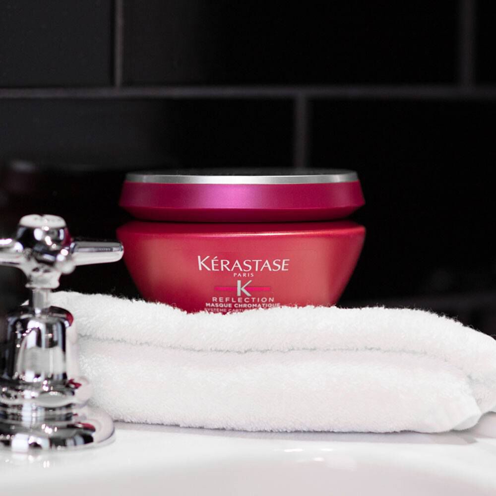 Cheveux colorés : shampoings et autres soins  KÉRASTASE