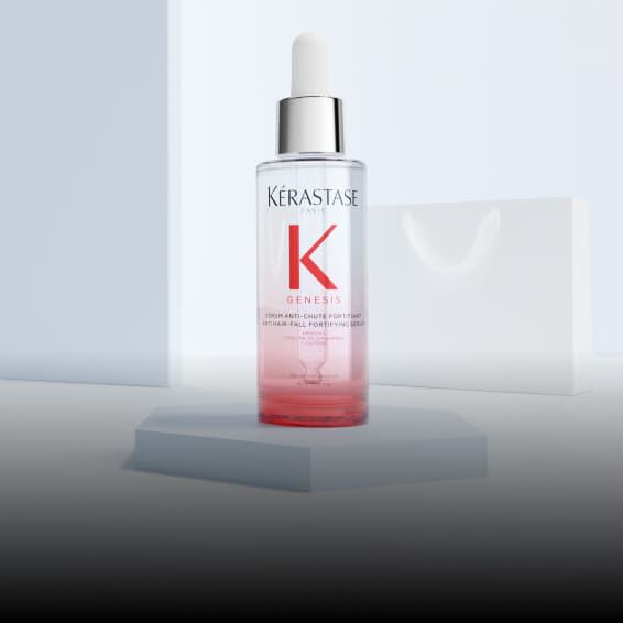 Flacon rose du Serum Universel Chronologiste de Kerastase.