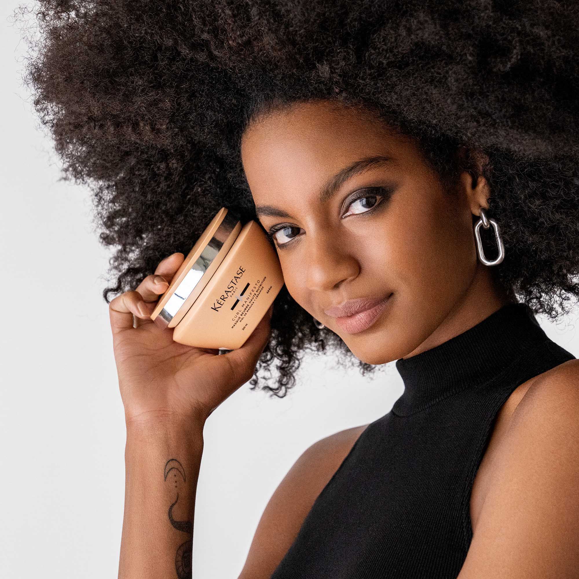 Massage du cuir chevelu pour prevenir la chute de cheveux