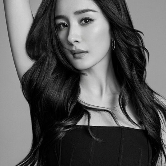 Ambassadrice de la marque Kerastase, Yang Mi