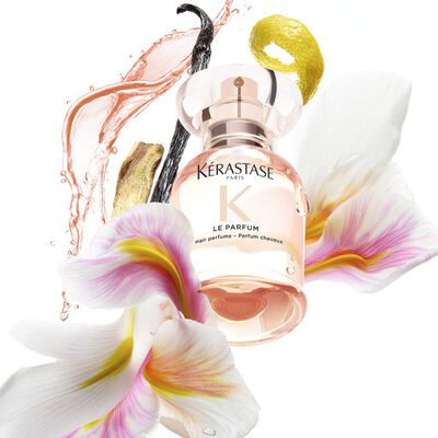Parfum Gloss Absolu Kerastase avec un bouquet floral compose d'Iris, de Jasmin, de Freesia, de Fleur d'Oranger et de The Vert.